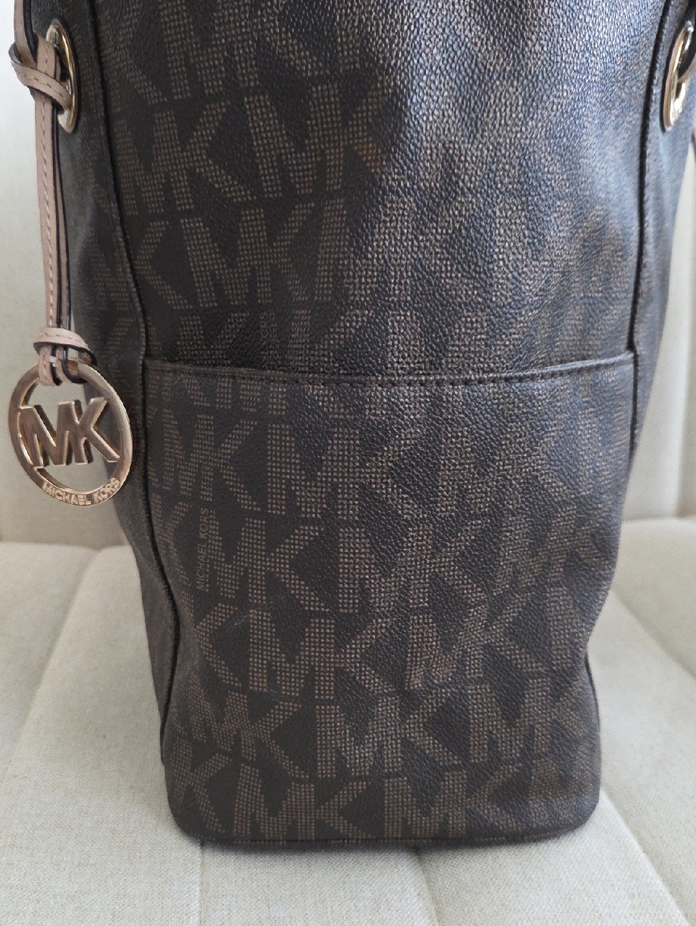Michael Kors Jet Set East West Signature Monogram Tote Bag in Brown - Picture 15 of 17